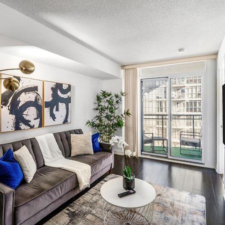 טורונטו Exquisite Condos By Cn Tower With Parking מראה חיצוני תמונה